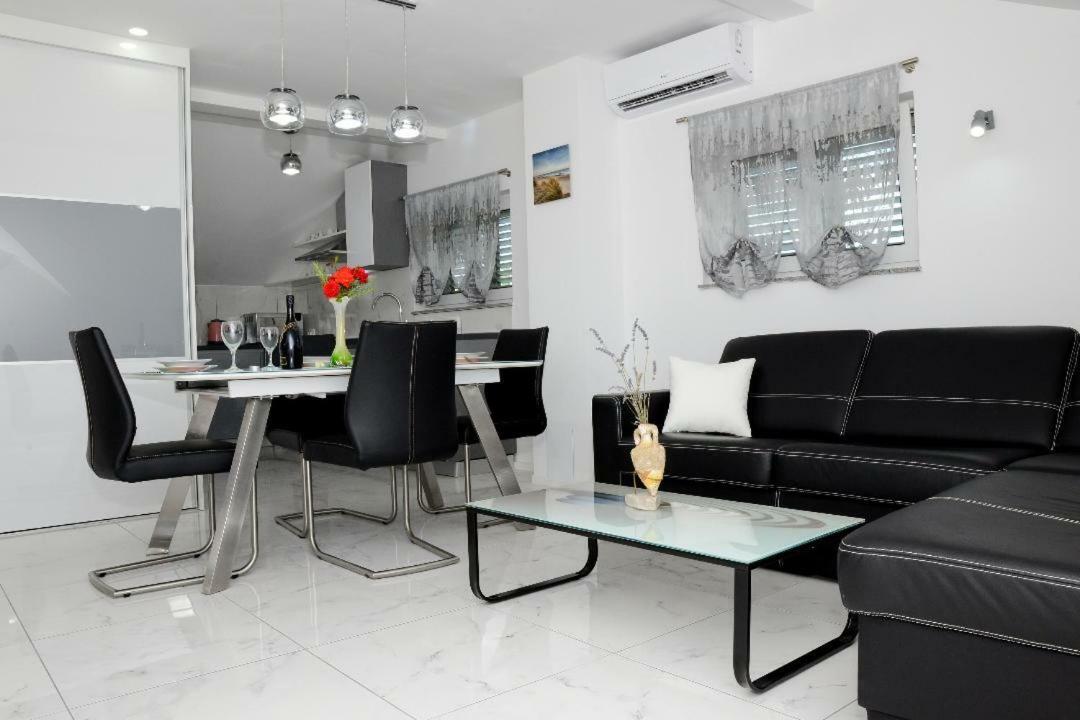 Apartment Olive Jovici  Exterior foto